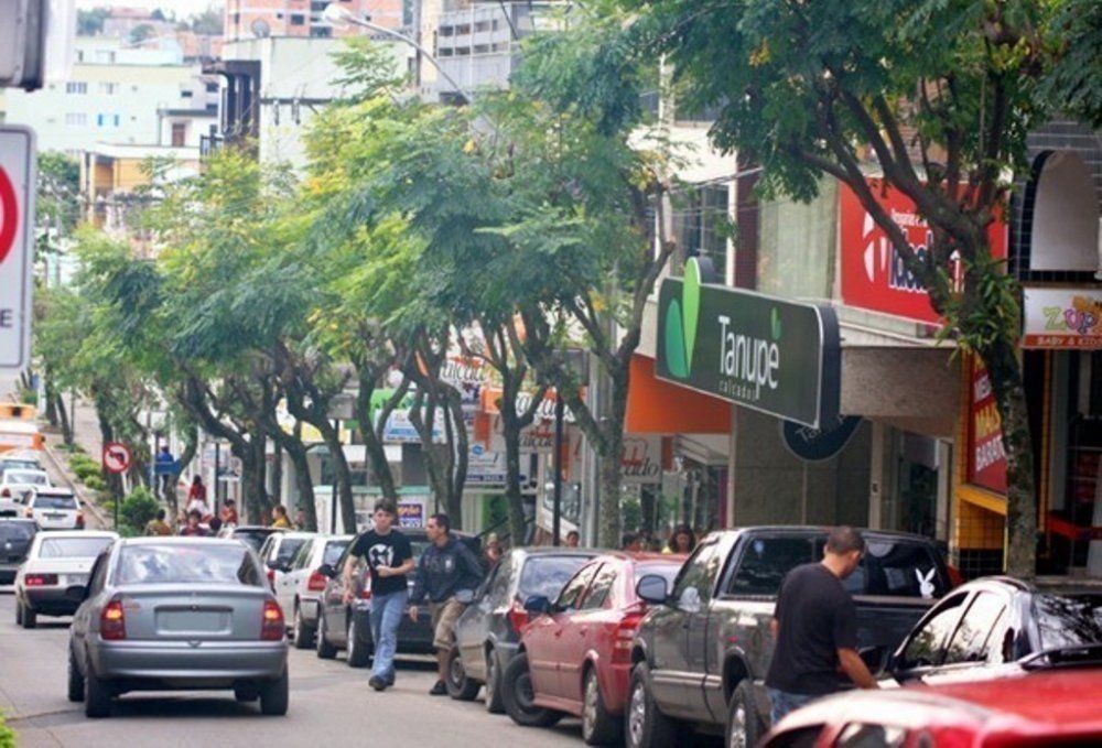 Comércio de Içara para em apoio aos caminhoneiros