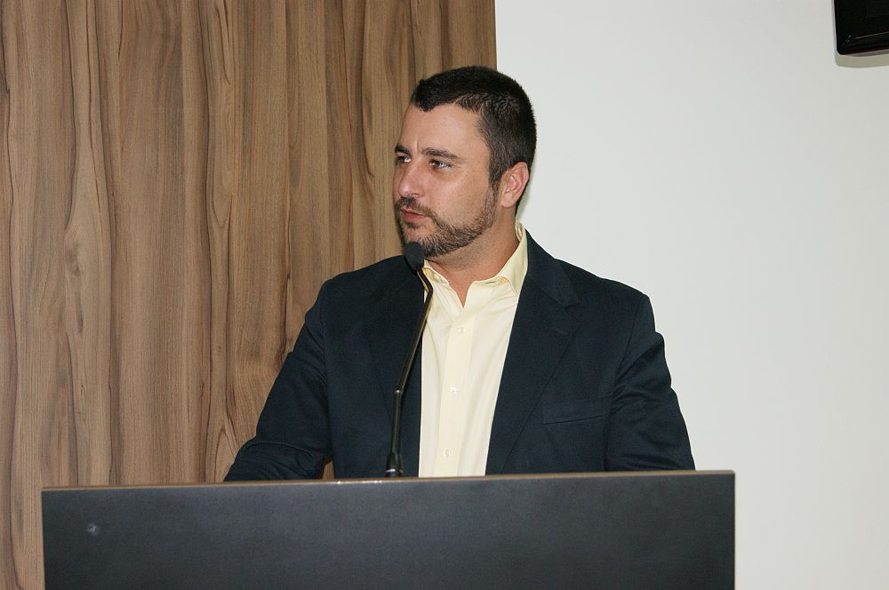 Alex Michels pede licença do Legilativo em Içara