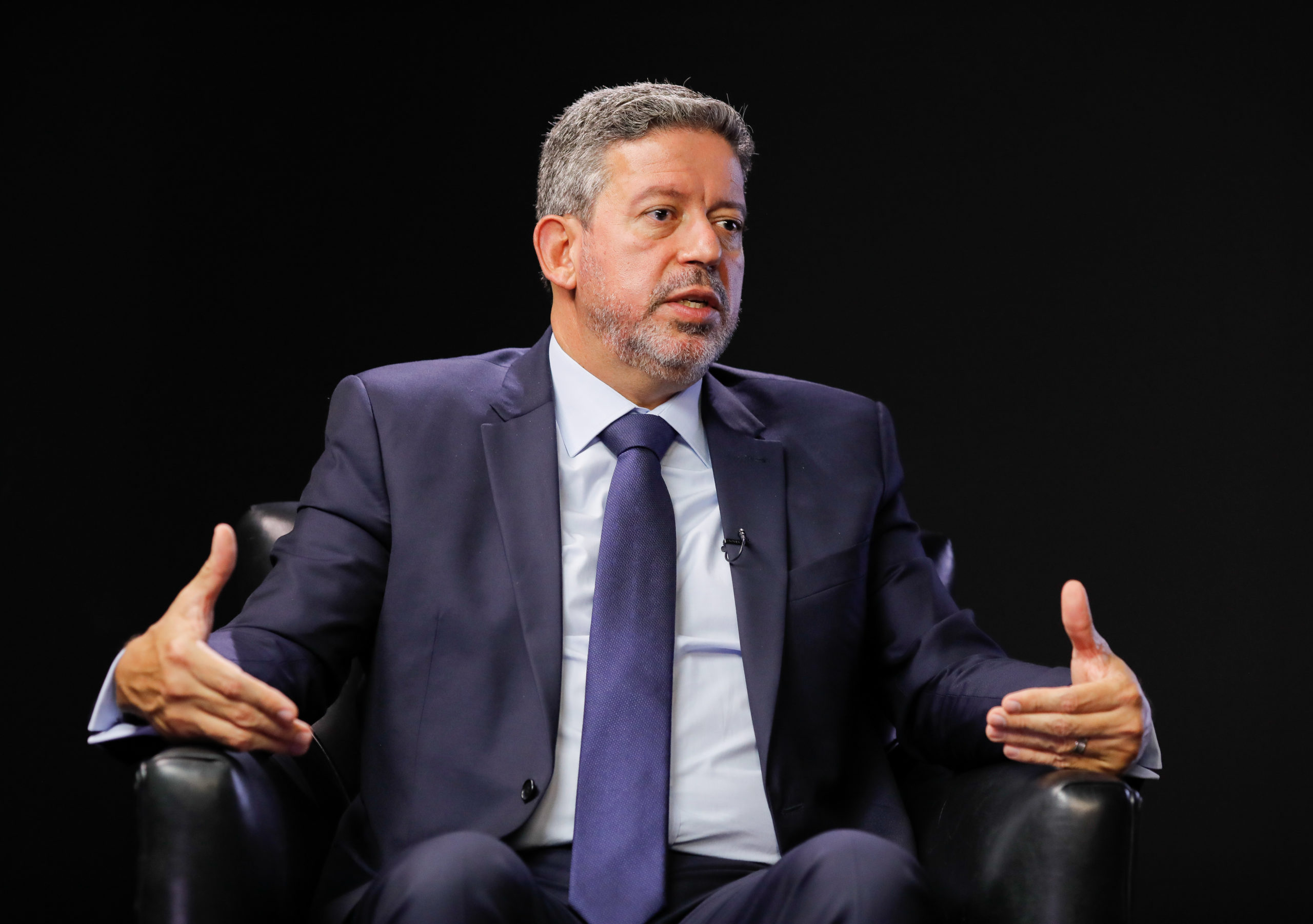 Arthur Lira é eleito presidente da Câmara em 1º turno