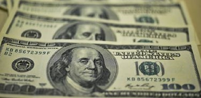 Dólar fecha no maior patamar desde março de 2016