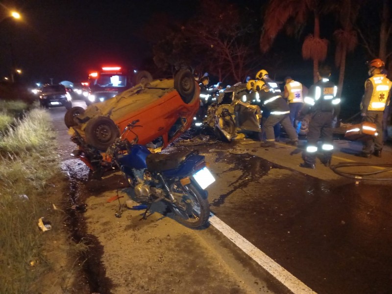 Colisão frontal termina com duas mortes na região Sul