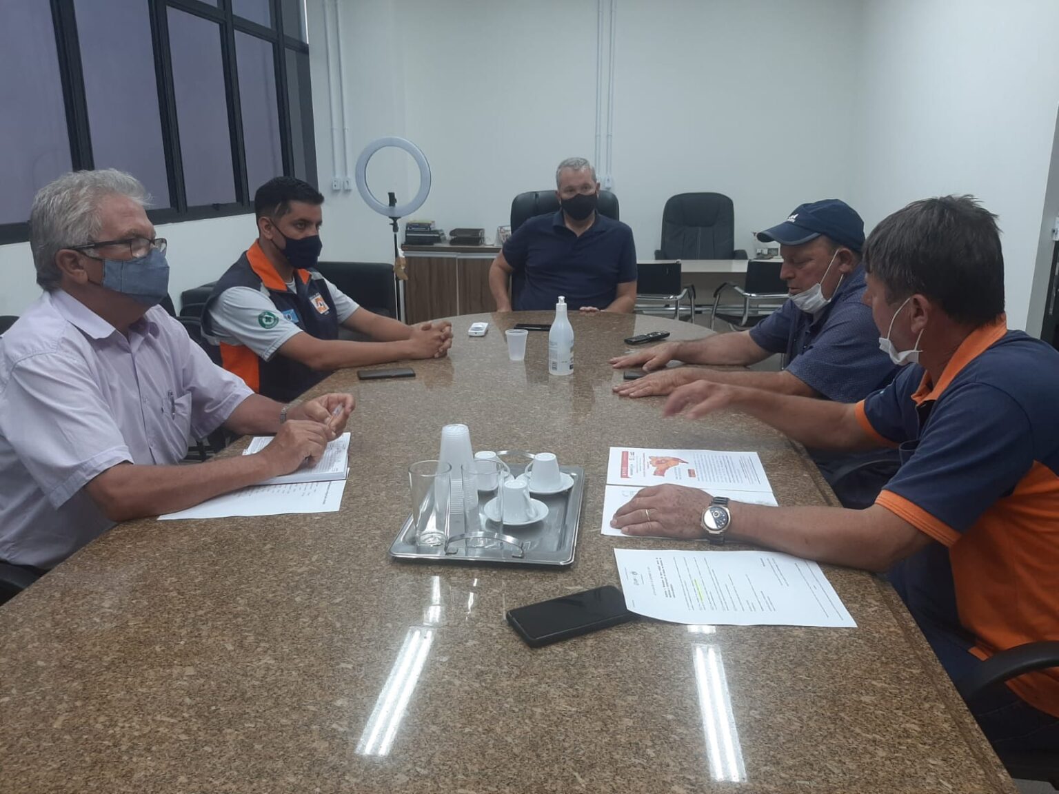 Prefeitura disponibiliza água para afetados por estiagem