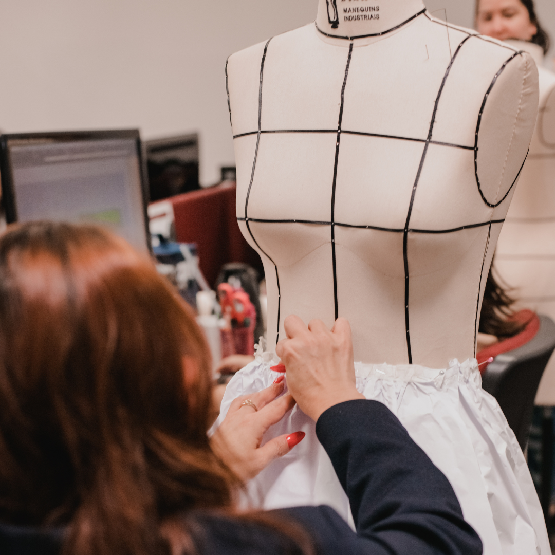 La Moda em parceria com Senai lança curso gratuito de costura