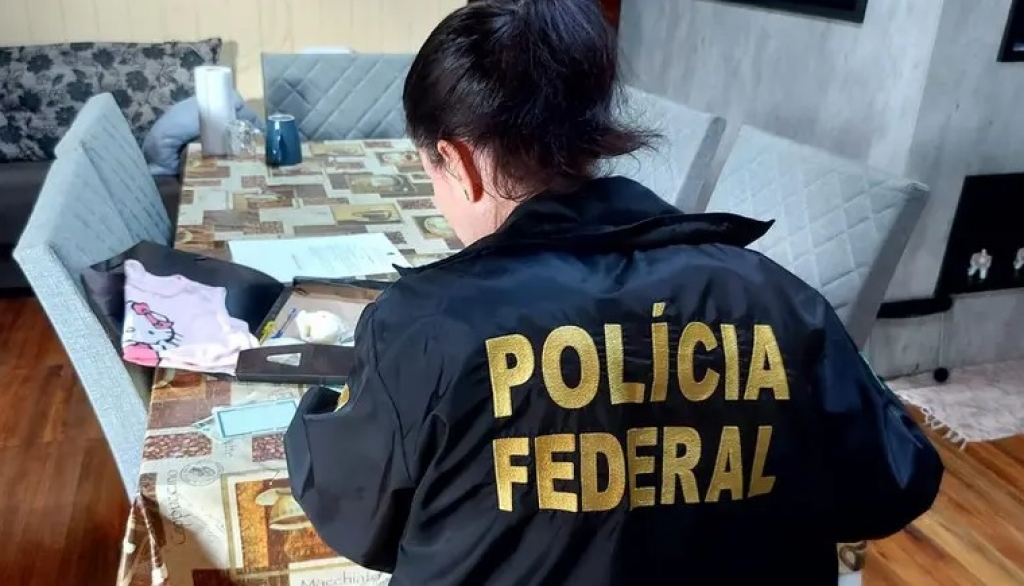 Acusado de estuprar criança, produzir e divulgar pornografia infantil é preso em flagrante pela Polícia Federal em Meleiro