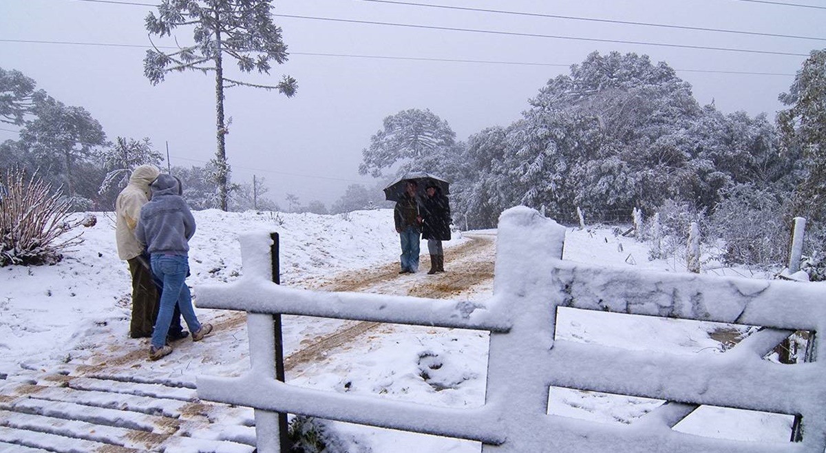 "Semanada" com frio intenso, ventos fortes e sol na região de SC