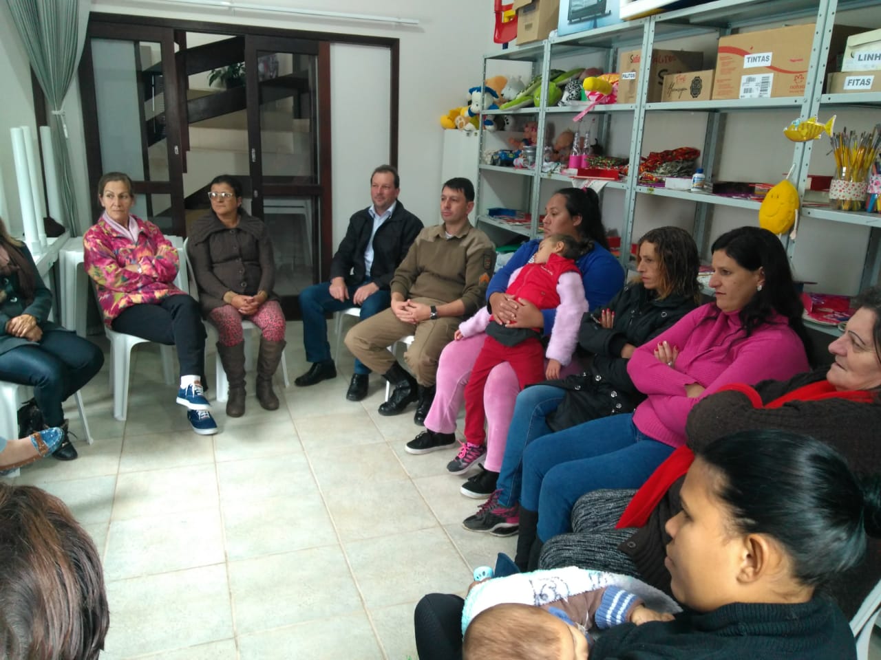 Conversa em Treviso alerta mães sobre os perigos das drogas