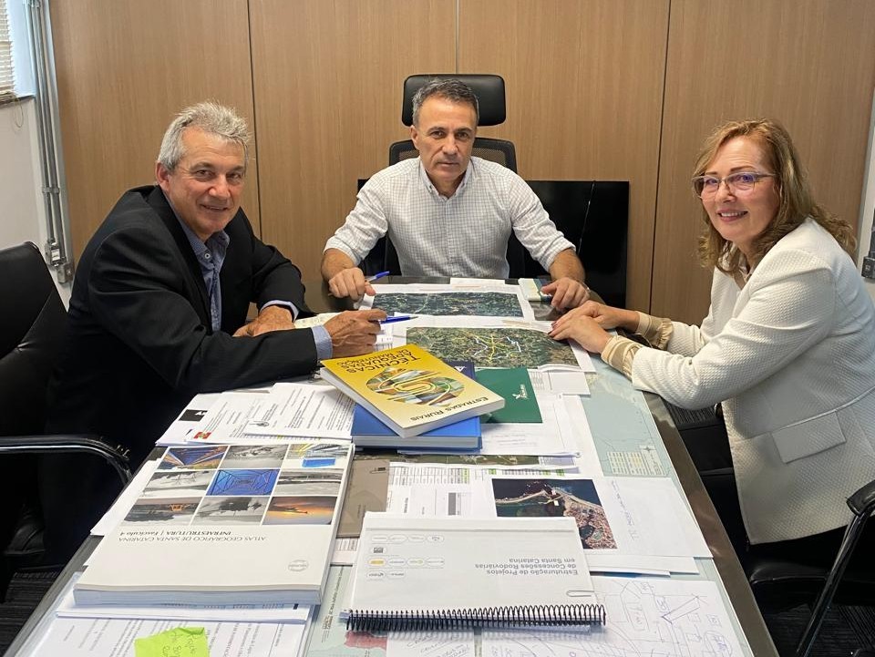 Na Capital, prefeita Stela solicita apoio ao projeto de Rodovia