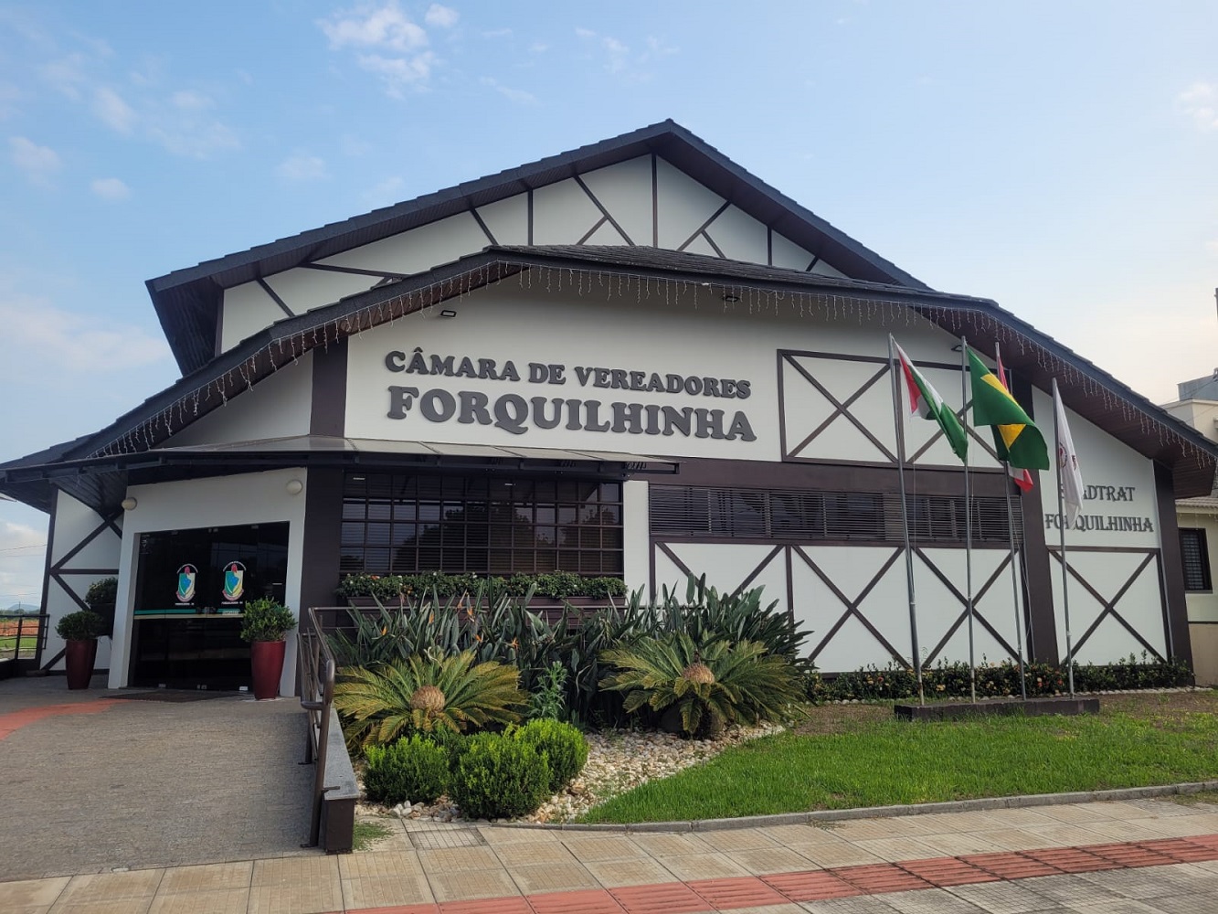 Vereadores de Forquilhinha apoiam Projeto de Lei que busca aumento do piso salarial para profissionais da educação básica