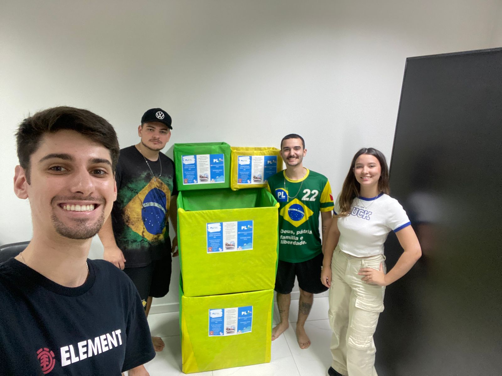 Dia das Crianças: Campanha "“Dia Divertido - Doe brinquedos, colecione sorrisos”; uma inciativa do PLJ de Cocal do Sul que visa buscar unir a comunidade em uma corrente de solidariedade