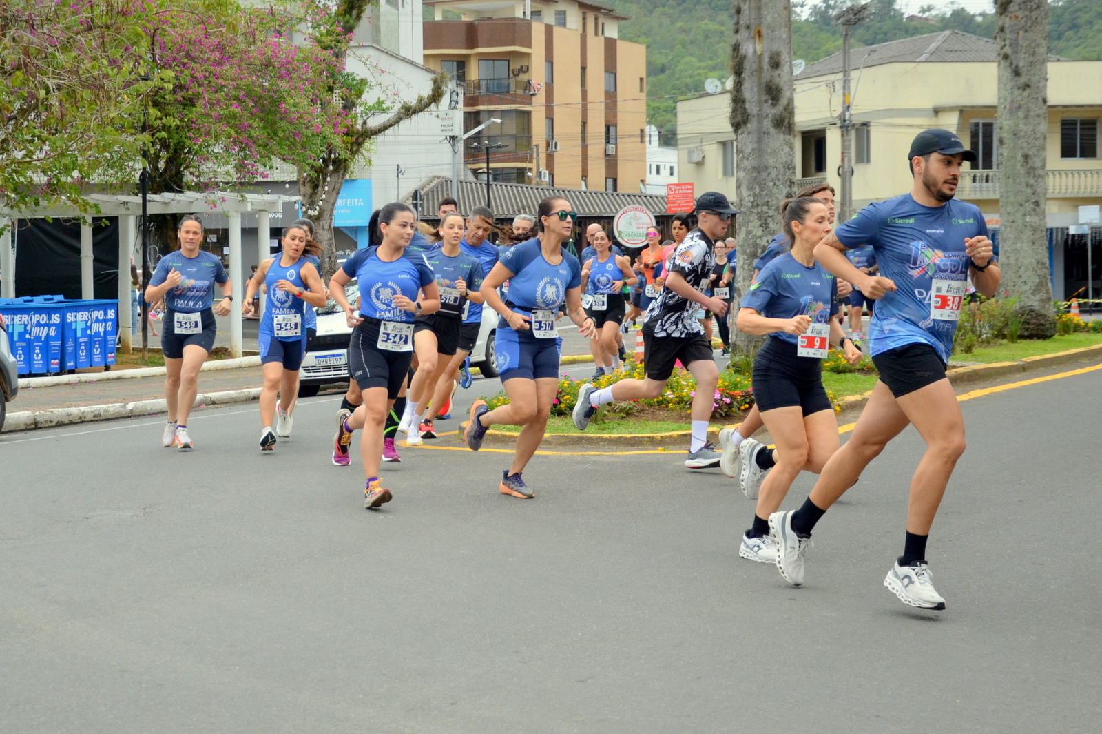 Corrida da CDL de Siderópolis reúne mais de mil pessoas na Praça