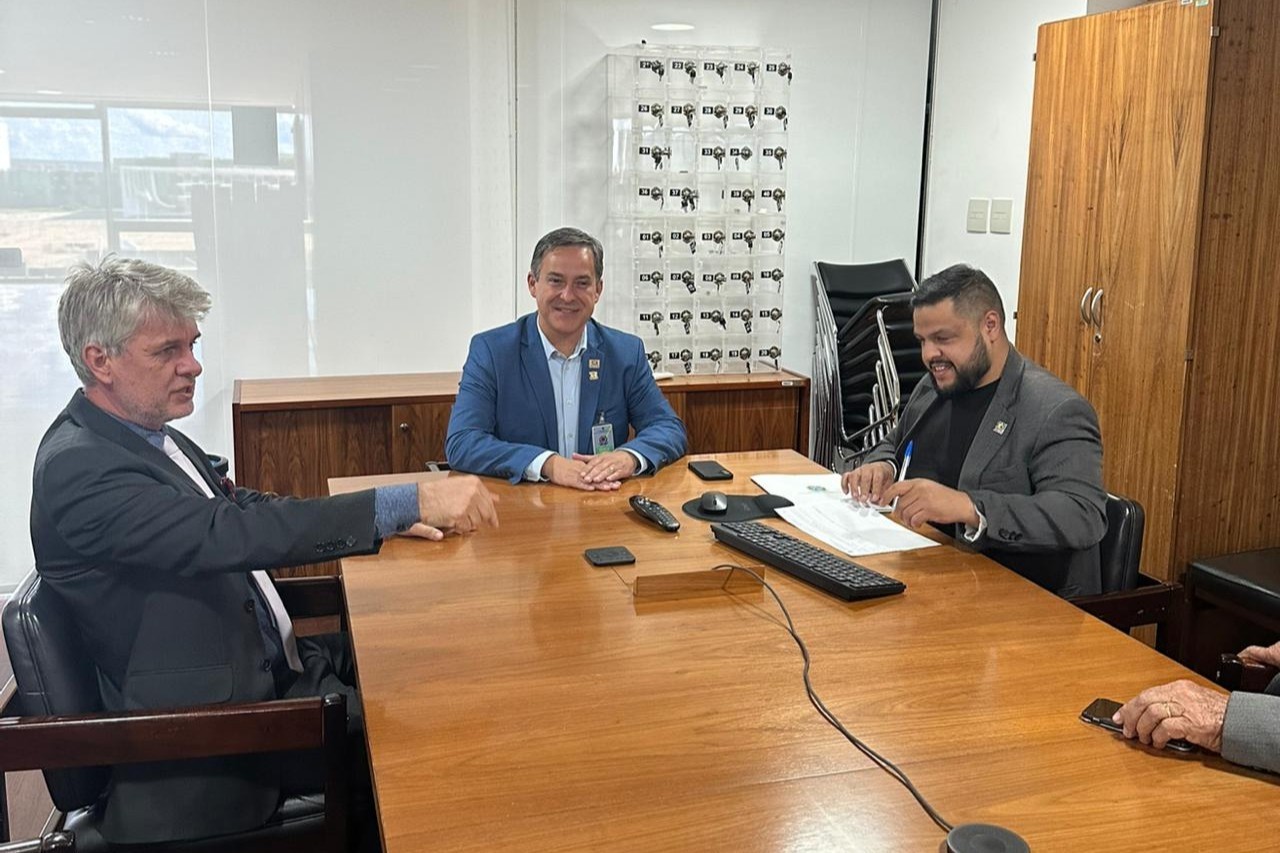 Criciúma busca em Brasília recursos para a quarta etapa do canal auxiliar; Governo Municipal cumpriu agenda com a equipe da Secretaria de Relações Institucionais (SRI) e trouxe boas notícias