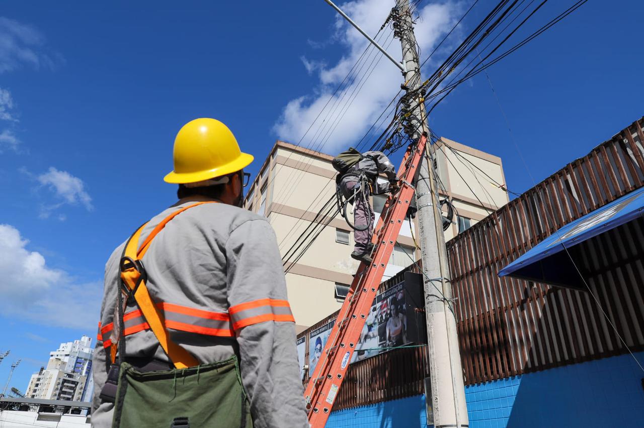 Operação Limpa Fios: segunda fase recolhe 200 quilos de cabos