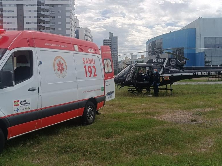 Idoso é socorrido de helicóptero após atropelamento em Jaguaruna