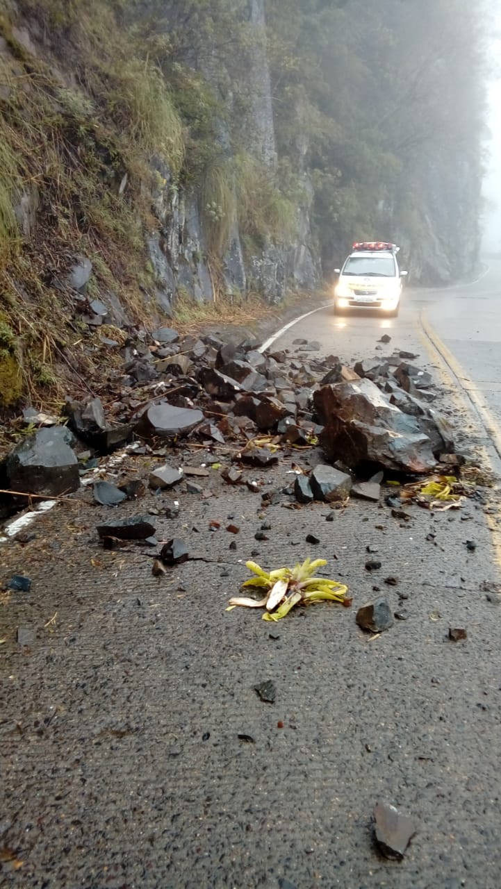 Trânsito: Serra do Rio do Rastro liberado