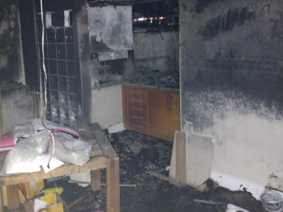 Criciúma: Duplex é tomado pelo fogo e mobiliza Corpo Bombeiros