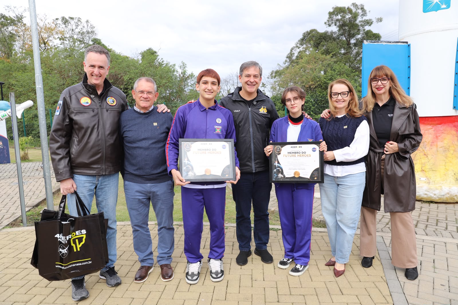 Orgulho para toda Santa Catarina: Estudantes da rede municipal de Criciúma participarão de intercâmbio na NASA, nos Estados Unidos