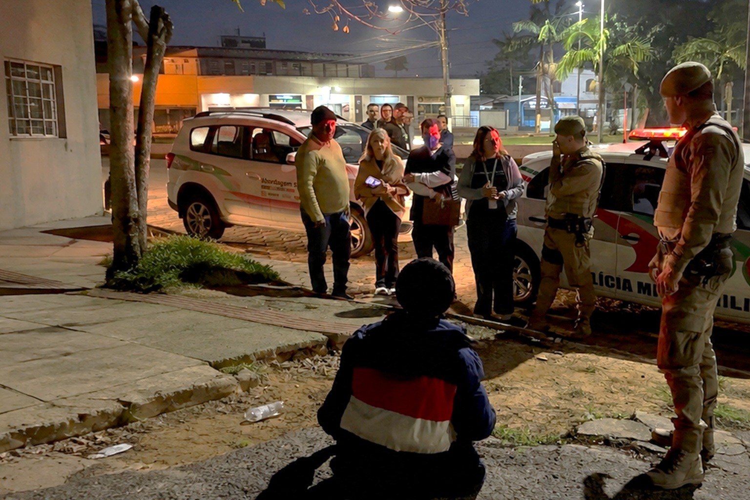 Internação involuntária: Criciúma encaminha mais pessoas em situação de rua para tratamento; Medidas foram adotadas após avaliação médica, e conforme os critérios previstos em Lei