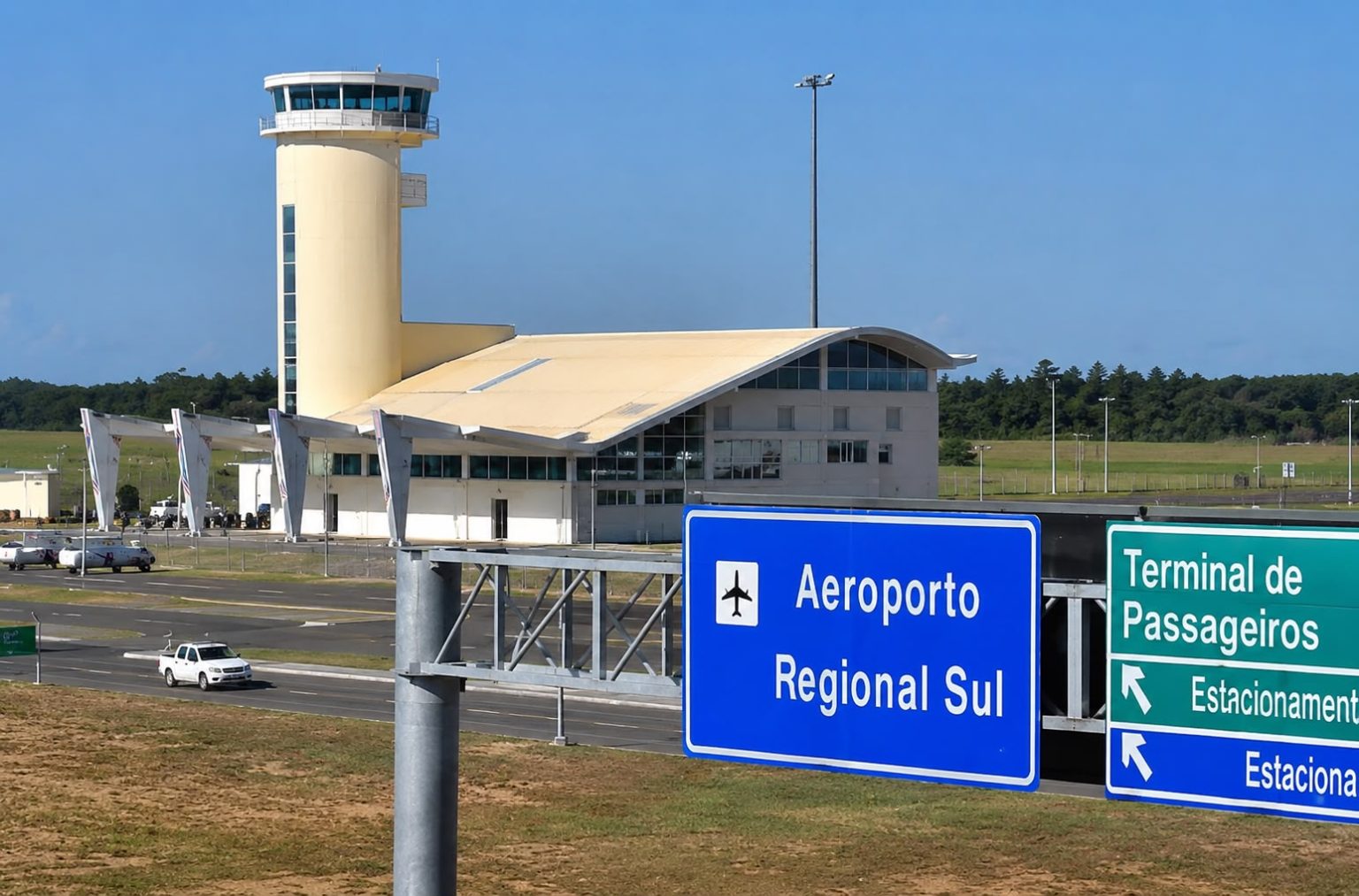 Voos devem custar R$ 315 e ligar Floripa a Jaguaruna e Forquilhinha a partir de novembro; Programa do Governo de Santa Catarina terá operação da Azul, com voos de até 40 minutos