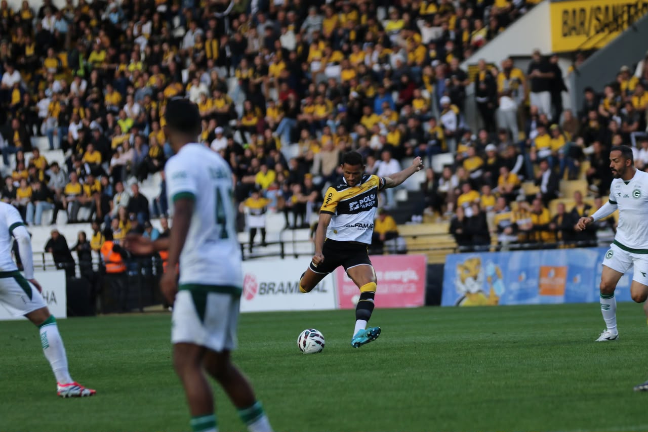 Há cinco anos no Tigre, capitão Rodrigo projeta duelo pela liderança contra o Juventude; No Criciúma desde 2021, zagueiro concedeu entrevista nesta segunda-feira no CT Antenor Angeloni e falou sobre o confronto desta terça-feira, às 21 horas, no Majestoso