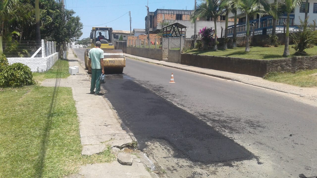 Vias são recuperadas em bairros de Içara