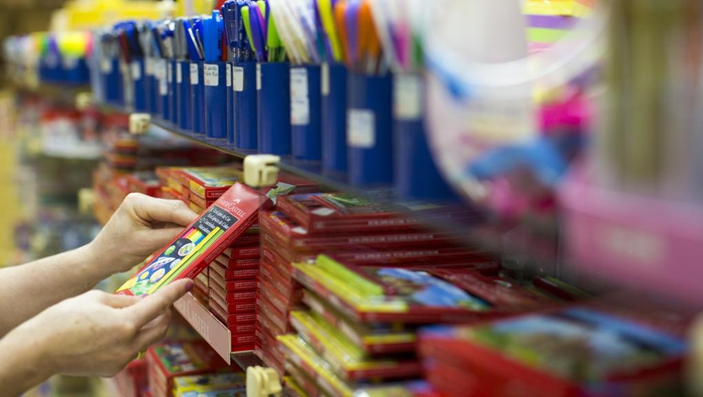 Procon divulga pesquisa de preços de materiais escolares. Confira!