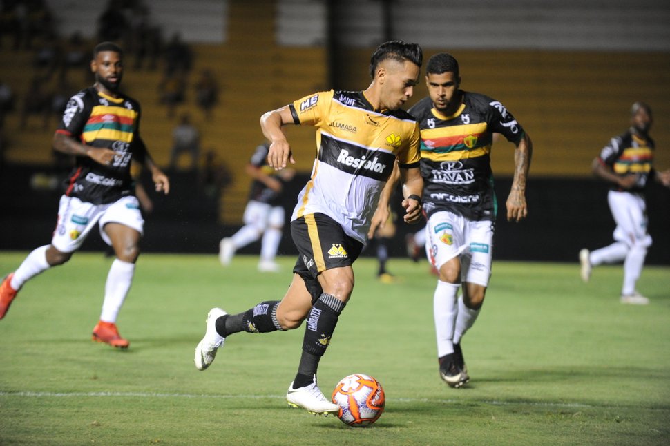 Tigre perde com apoio da torcida para o Brusque