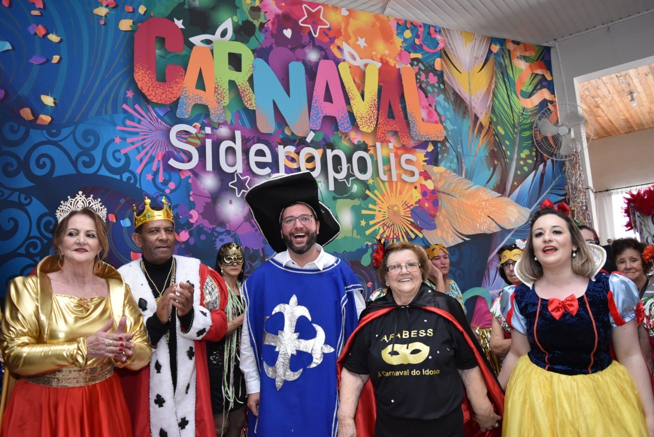 Carnaval de Inverno do Idoso reúne nove municípios em Siderópolis