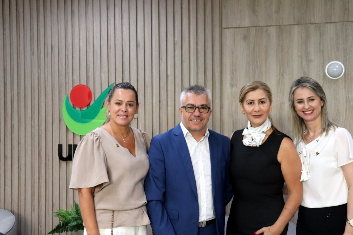 Reitoria da Unesc recebe coordenador da Sala dos Municípios
