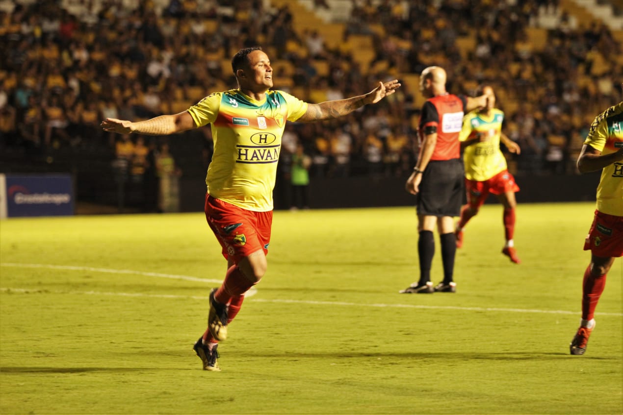 De virada, Tigre leva 3 do Brusque no Catarinense